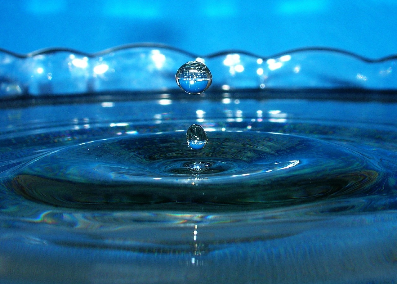Dlaczego warto pić wodę alkaliczną?
