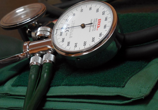 O wysokim ciśnieniu krwi – jak w naturalny sposób je obniżyć?