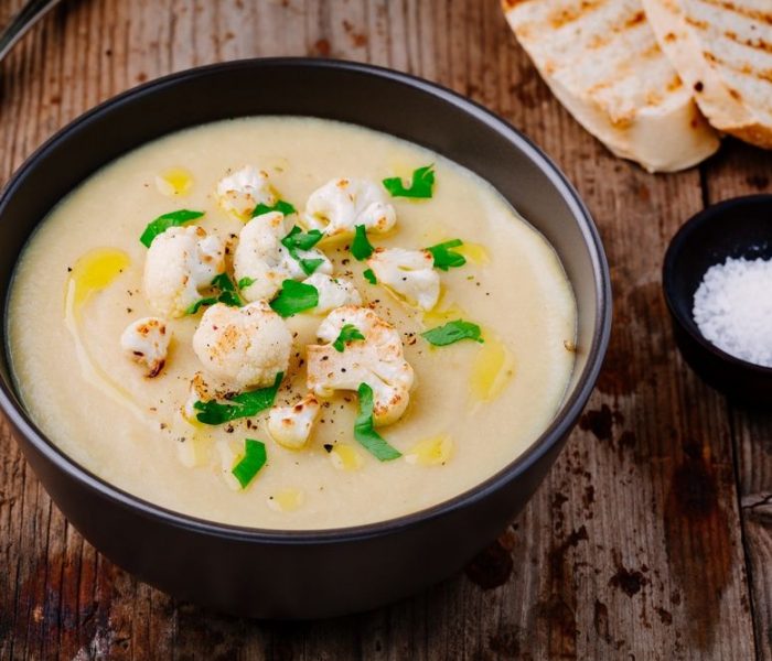 Kremowa zupa z kalafiora – smaczna, zdrowa, alkalizująca